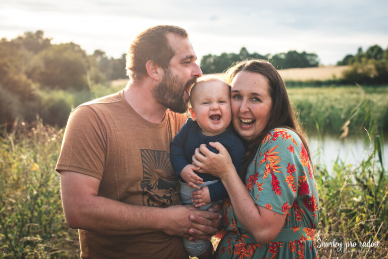 rodinne_foceni_v_prirode_s_miminkem