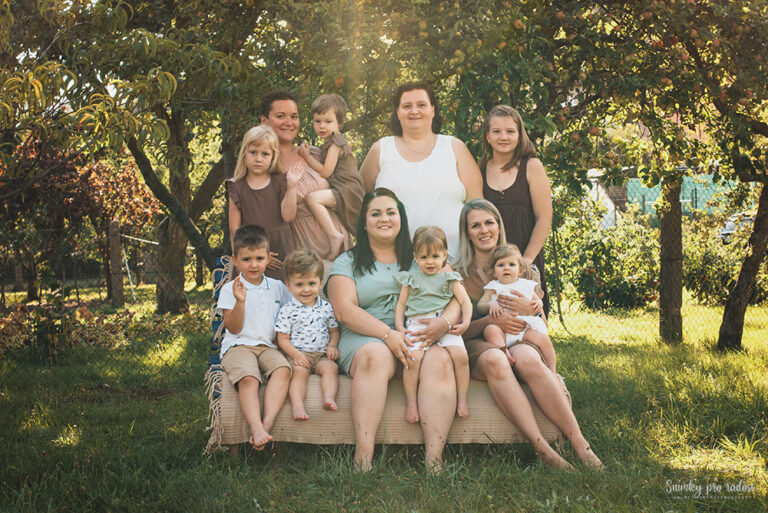 rodinny_portret_venku