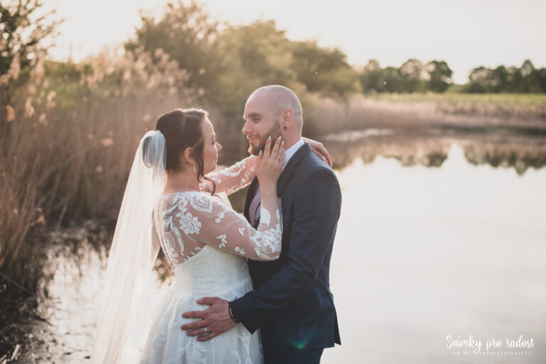 Ženich a nevěsta Fotografka Kočiščáková