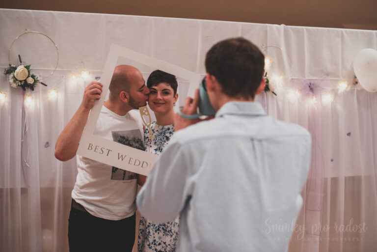 Fotokoutek na svatbě