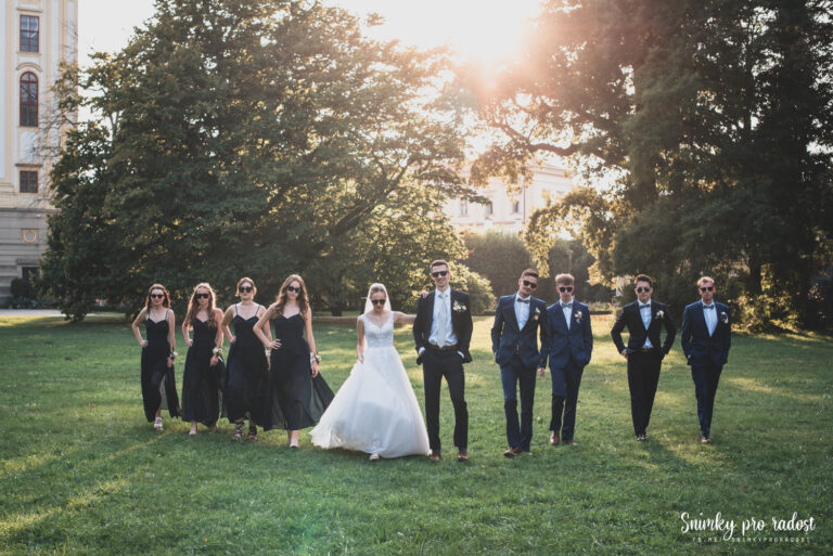 Skupinové fotografie na svatbě